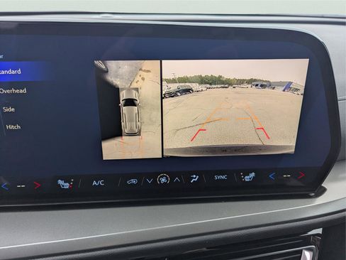 New 2026 Chevrolet Traverse LT w/ Driver Confidence Package image 17