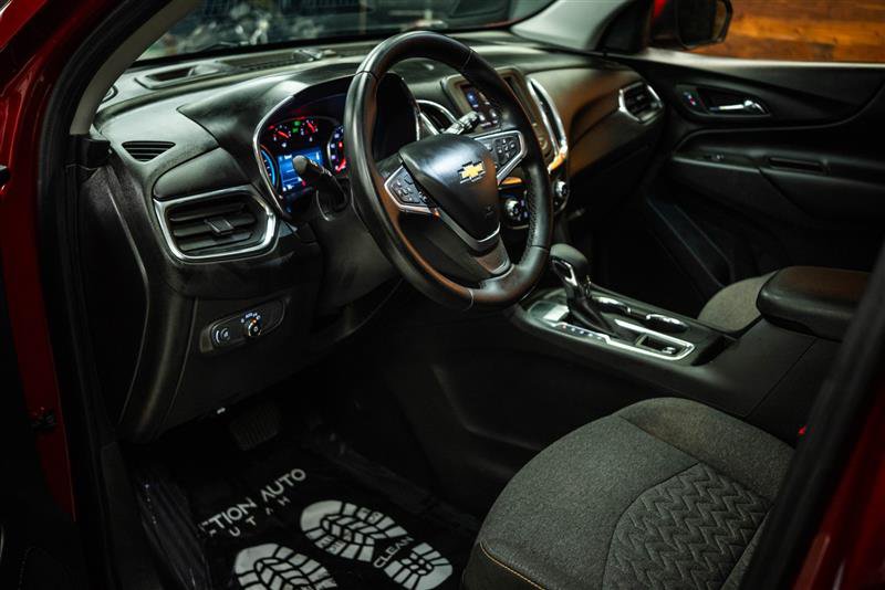 Used 2023 Chevrolet Equinox LT w/ Driver Convenience Package FWD image 9