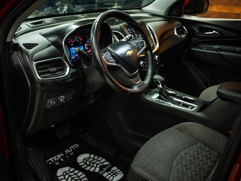 Used 2023 Chevrolet Equinox LT w/ Driver Convenience Package FWD image 9