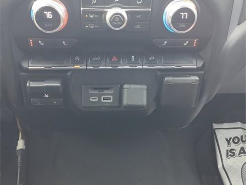 Used 2020 GMC Sierra 1500 SLE w/ SLE Value Package image 23