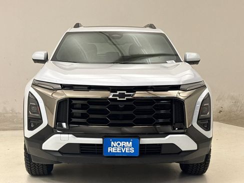 Used 2026 Chevrolet Equinox ACTIV w/ Convenience Package III AWD/4WD image 3