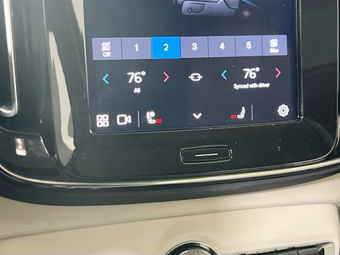 Used 2023 Volvo XC40 B4 Plus w/ Driver Assist Package FWD image 20
