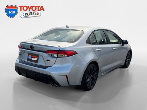Certified 2026 Toyota Corolla SE FWD image 5
