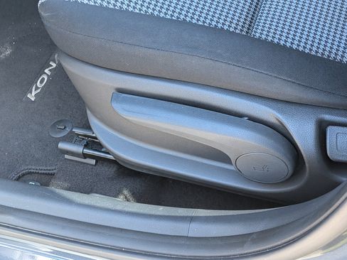 Used 2021 Hyundai Kona SEL FWD image 20