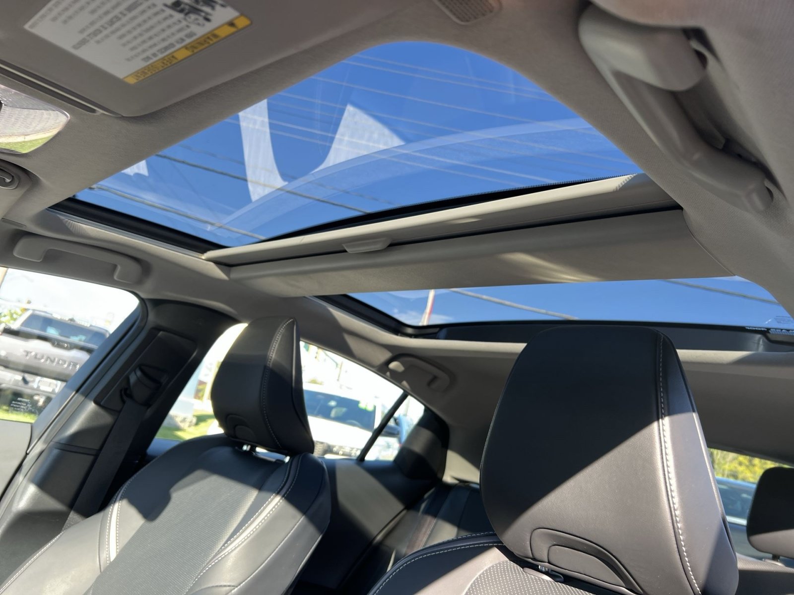 Used 2025 Toyota Prius Limited FWD image 23