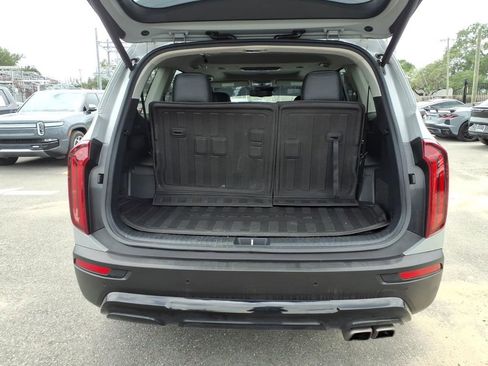 Used 2022 Kia Telluride EX w/ EX Premium Package AWD/4WD image 21