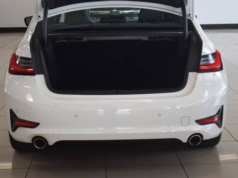Used 2019 BMW 330i Sedan w/ Driving Assistance Package RWD image 25