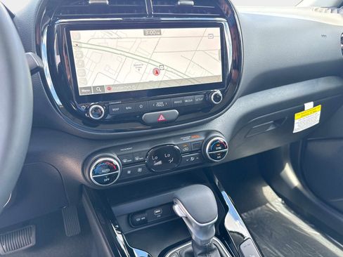 New 2025 Kia Soul EX image 21