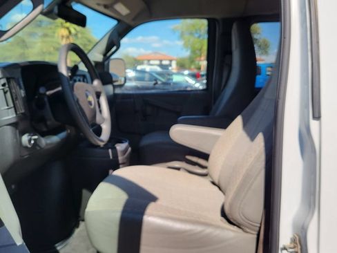 Used 2020 Chevrolet Express 2500 LT w/ LT Preferred Equipment Group RWD image 25