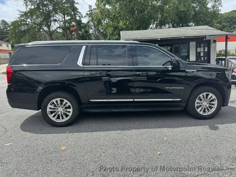 Used 2023 GMC Yukon XL SLT w/ SLT Premium Package RWD image 32