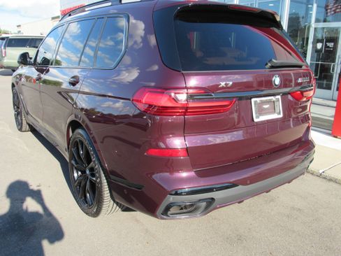 Used 2022 BMW X7 M50i AWD/4WD image 7