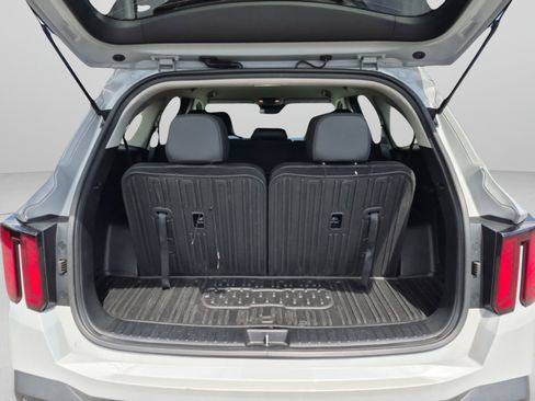 Certified 2025 Kia Sorento S FWD image 29