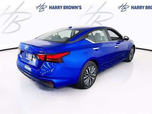 Used 2025 Nissan Altima 2.5 SV FWD image 28