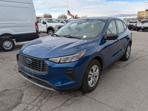 Used 2023 Ford Escape Base image 10