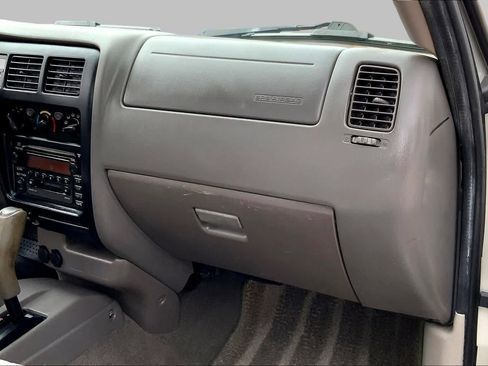 Used 2003 Toyota Tacoma PreRunner RWD image 15