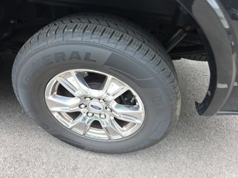 Used 2015 Ford F150 Lariat w/ Equipment Group 502A Luxury AWD/4WD image 14