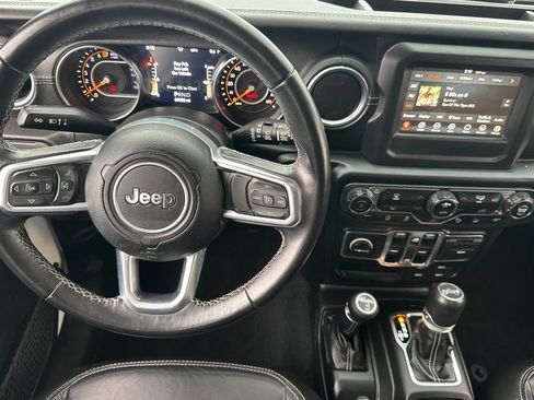 Used 2019 Jeep Wrangler Unlimited Sahara w/ Safety Group image 30