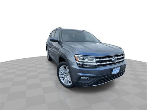Used 2019 Volkswagen Atlas SE w/ Panoramic Sunroof Package image 3