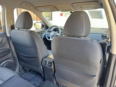Used 2017 Nissan Rogue S AWD/4WD image 28