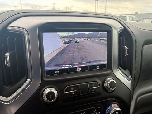 Used 2023 GMC Sierra 2500 SLE w/ SLE Value Package; image 5