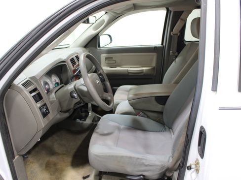 Used 2005 Dodge Dakota SLT AWD/4WD image 2