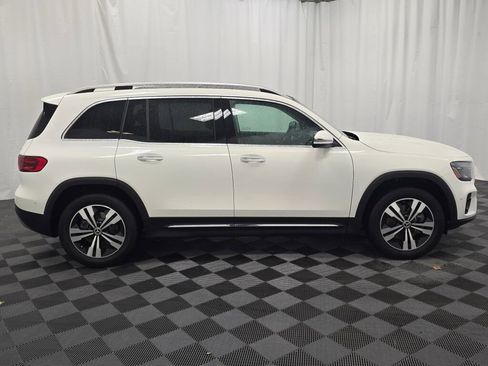 Used 2025 Mercedes-Benz GLB 250 4MATIC image 7