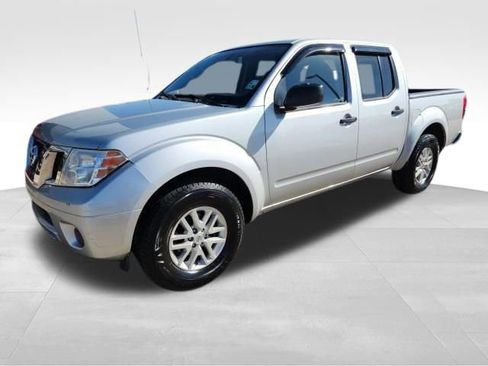 Used 2019 Nissan Frontier SV image 12