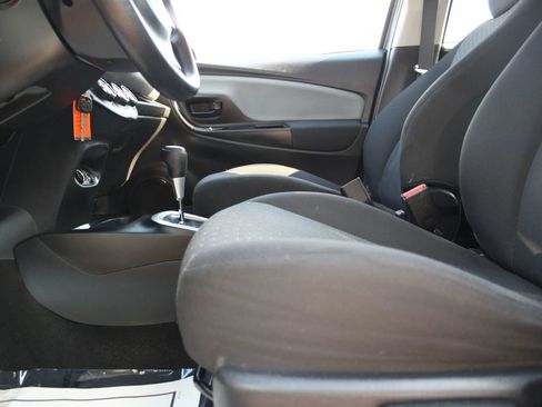 Used 2015 Toyota Yaris L FWD image 18