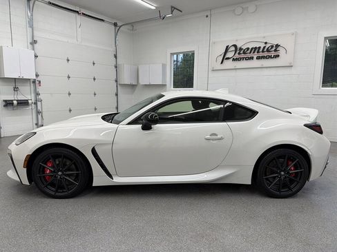 Used 2024 Toyota GR86 Premium w/ Performance Package RWD image 8