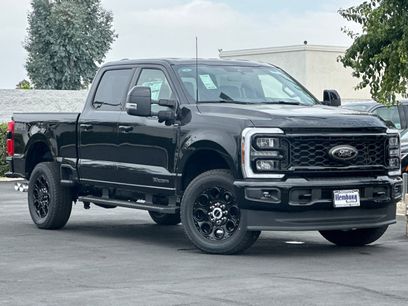 New 2025 Ford F250 Lariat w/ Black Appearance Package