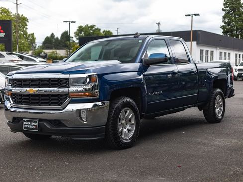 Used 2016 Chevrolet Silverado 1500 LT w/ All Star Edition AWD/4WD image 4