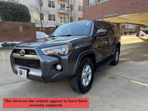 Used 2015 Toyota 4Runner SR5 image 3