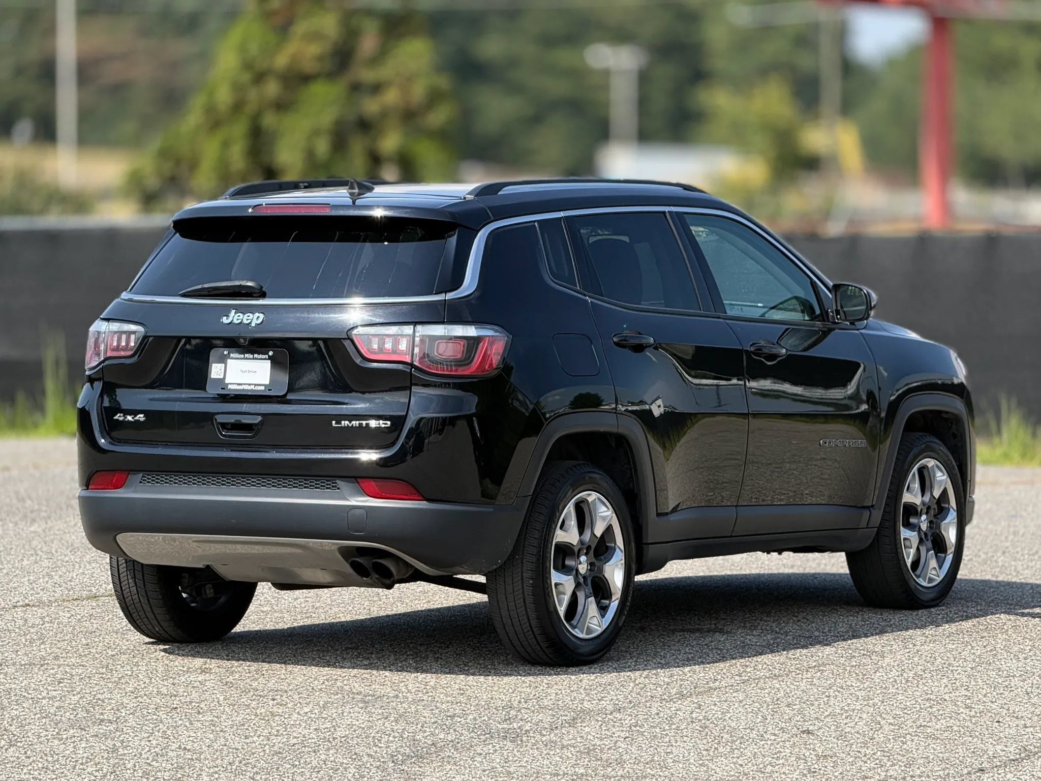 Used 2019 Jeep Compass Limited AWD/4WD image 9