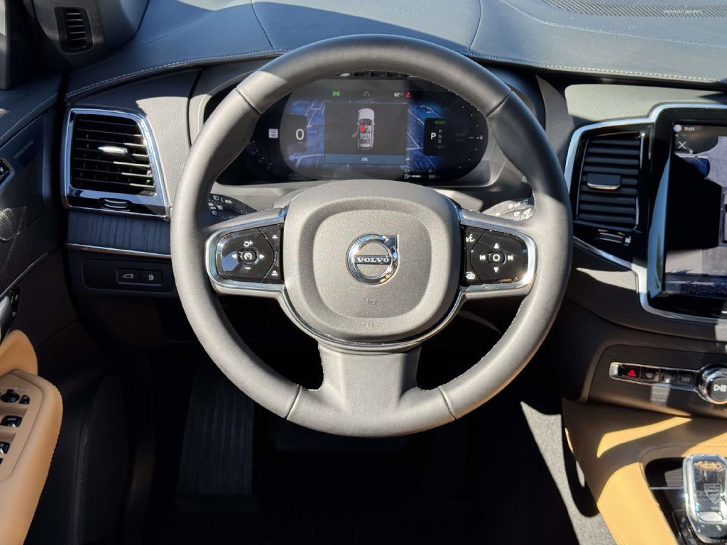 Certified 2025 Volvo XC90 T8 Ultra w/ Protection Package Premier AWD/4WD image 12