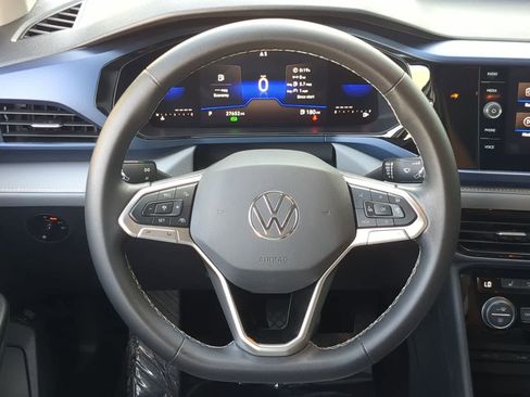 Used 2024 Volkswagen Taos SE image 22