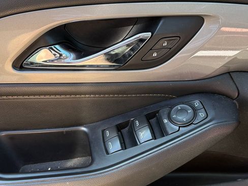 Used 2020 Chevrolet Traverse RS w/ LPO, 'HIT The Road' Package FWD image 15