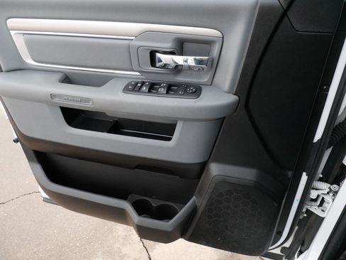 Used 2019 RAM 1500 Classic Warlock image 28