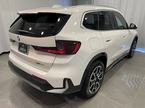 Used 2025 BMW X1 xDrive28i w/ Technology Package image 6