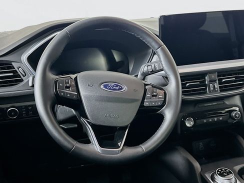 Used 2025 Ford Escape Platinum AWD/4WD image 18