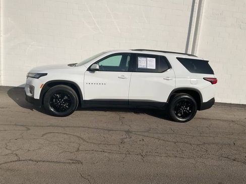 Used 2023 Chevrolet Traverse LT image 31