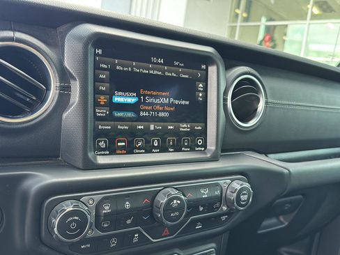 Used 2021 Jeep Gladiator Overland w/ Popular Equipment Package image 21