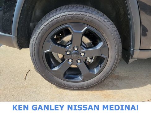 Used 2021 Jeep Grand Cherokee Freedom Edition AWD/4WD image 21