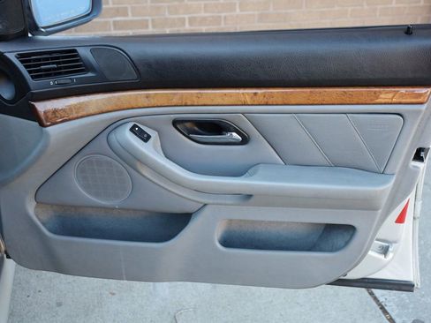 Used 2001 BMW 530i Sedan image 21