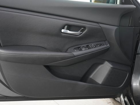 Used 2022 Nissan Sentra SV w/ Electronics Package FWD image 17