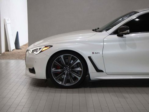 Used 2019 INFINITI Q60 Red Sport 400 w/ Proactive Package image 4