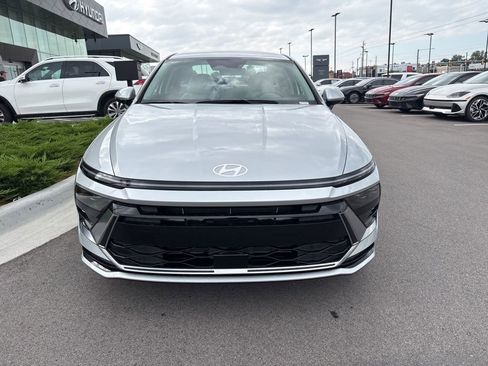 New 2026 Hyundai Sonata SEL FWD image 2