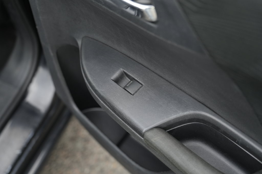 Used 2015 Honda Accord LX image 34