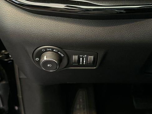 New 2026 Jeep Compass Latitude image 22