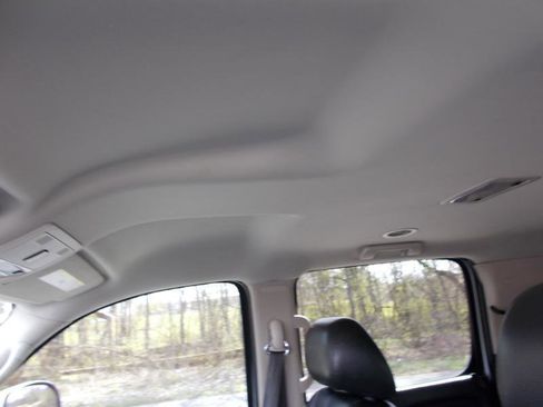 Used 2012 GMC Yukon XL SLT w/ SLT-2 Equipment Package image 31