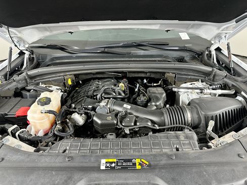 Used 2023 Jeep Grand Cherokee L Limited RWD image 35